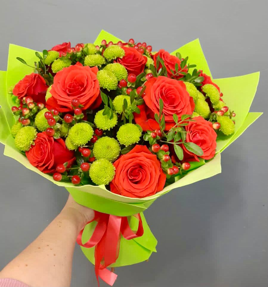 Букет цветов из: Хризантемы и Розы в Медведь