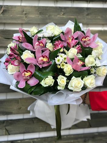 Букет цветов из: Розы и Хризантемы в Медведь