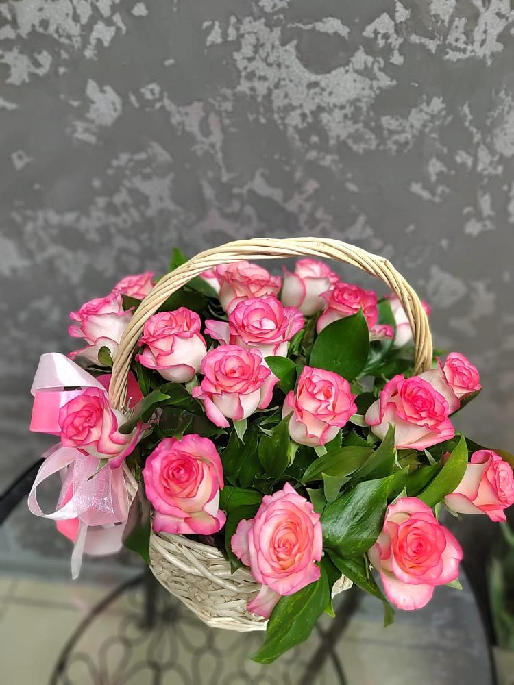 Цветочная композиция из Розы в корзине в Медведь