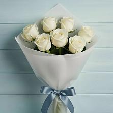 Букет 7 Белых роз Эдлесс Лав в Медведь