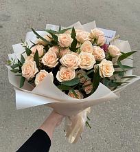 Букет Кремовые розы Латте в Медведь