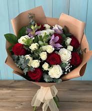 Букет цветов из:  Розы и Альстромерии #REPLACE_PRED# Медведь