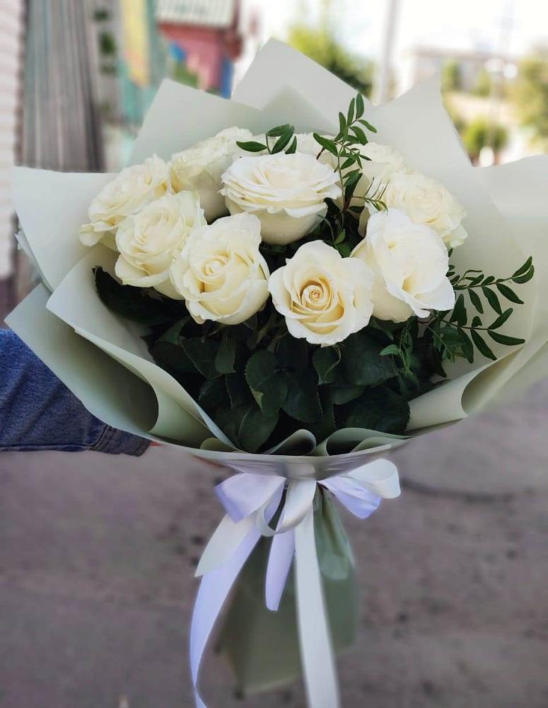 Букет Белые розы Проуд в Медведь