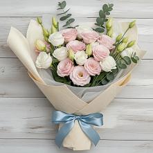 Букет цветов из:  Лизиантусы #REPLACE_PRED# Медведь