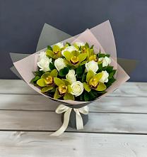 Букет цветов из:  Орхидеи и Розы в Медведь