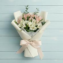 Букет цветов из:  Альстромерии в Медведь