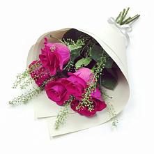 Букет цветов из:  Розы в Медведь