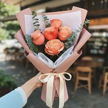 Букет цветов из:  Розы в Медведь