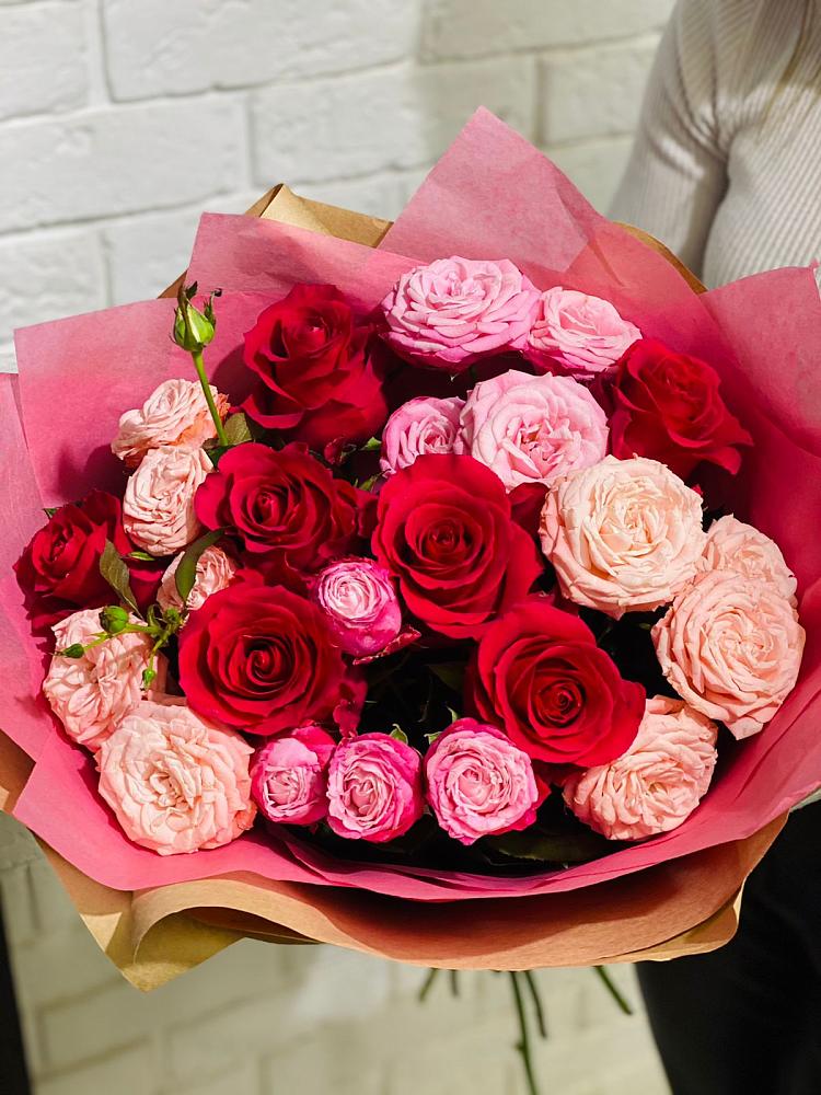 Букет цветов из: Розы в Медведь