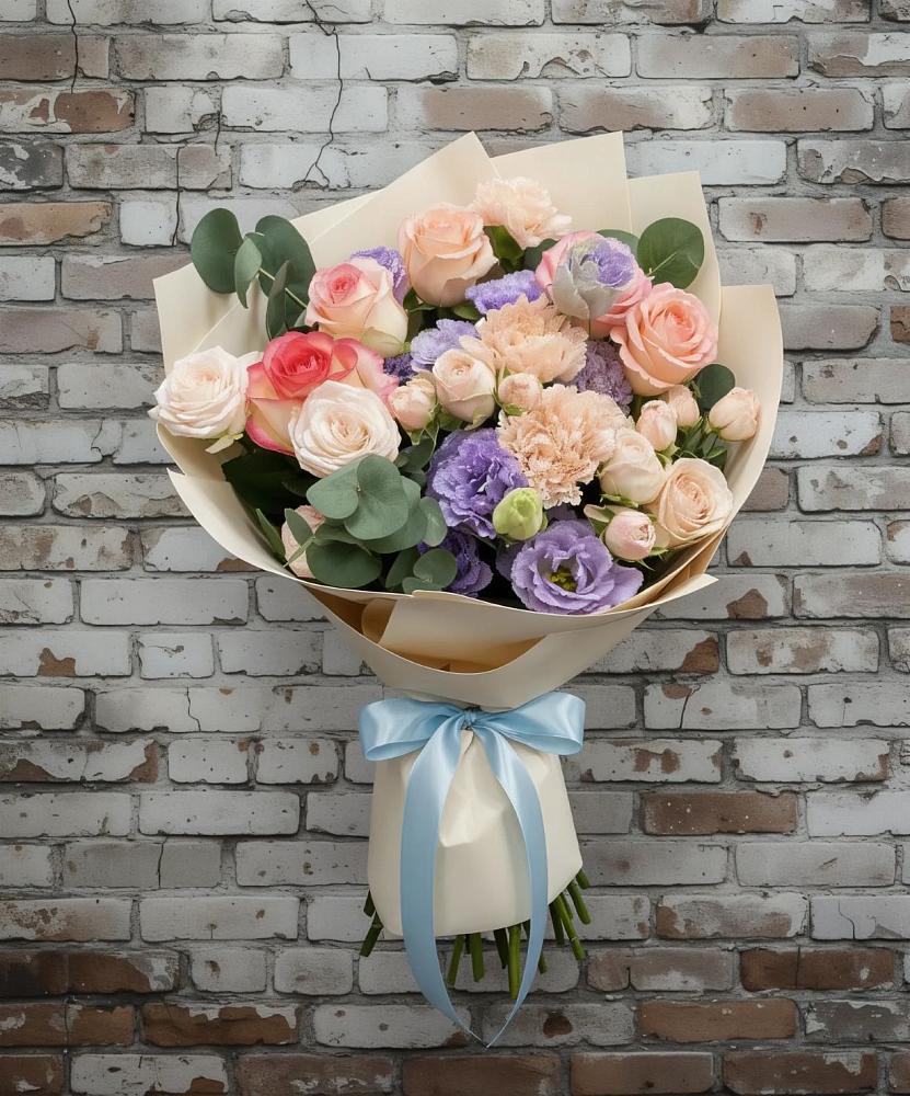 Букет цветов из: Розы, Лизиантусы и Гвоздики в Медведь