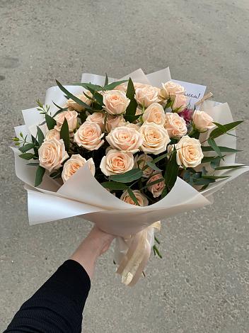 Букет Кремовые розы Латте в Медведь
