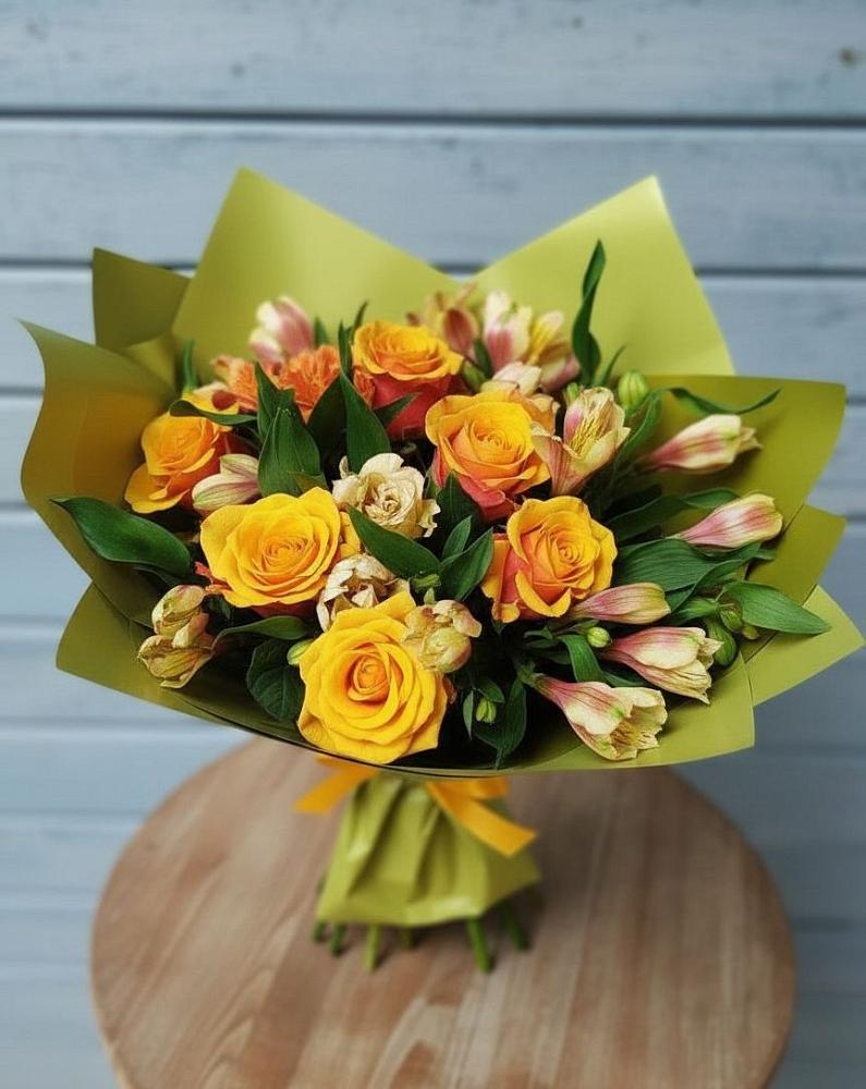 Букет цветов из: Альстромерии и Розы в Медведь