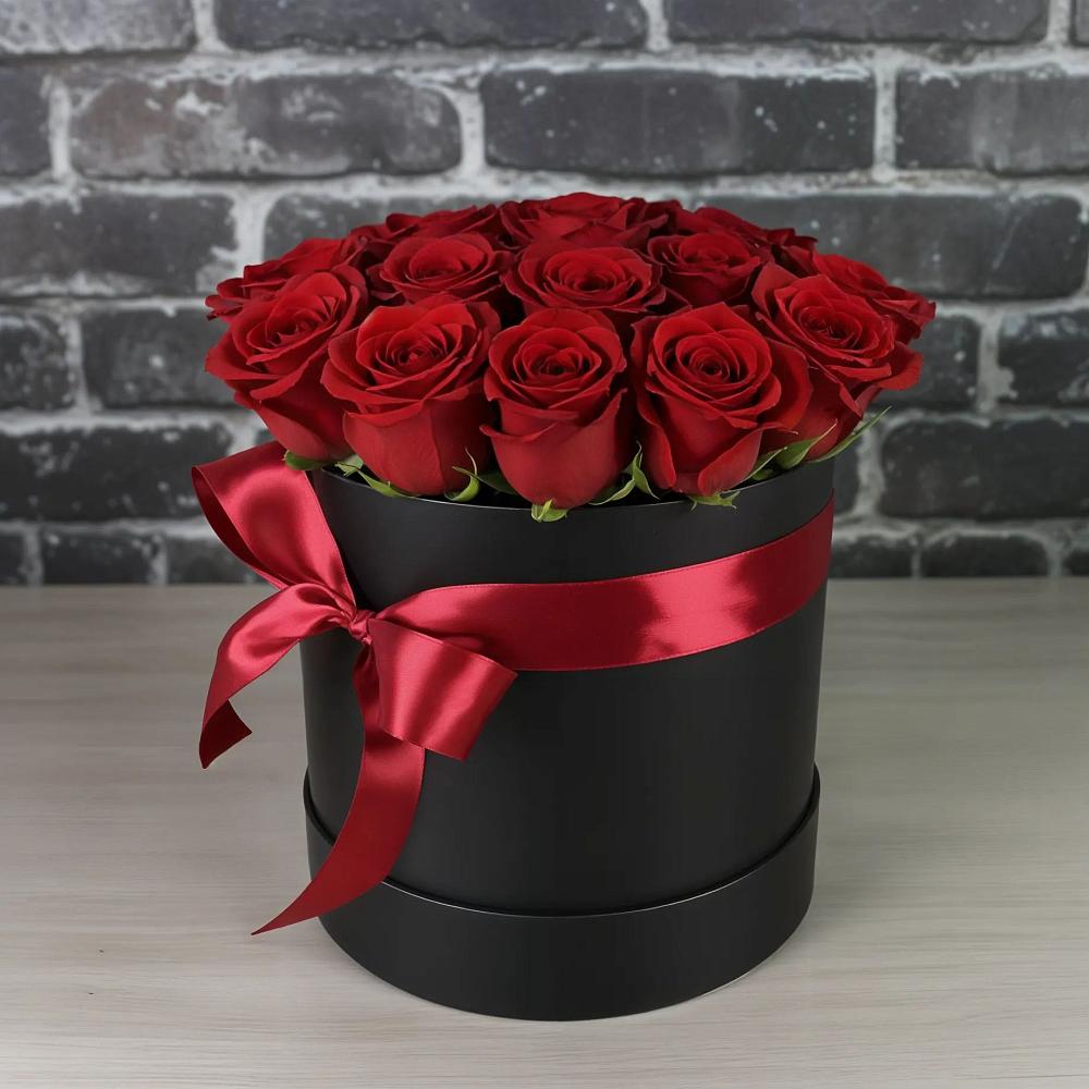 Цветочная композиция из Розы в шляпной коробке в Медведь