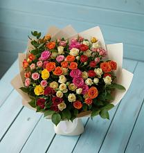 Букет Микс из разноцветных кустовых роз в Медведь